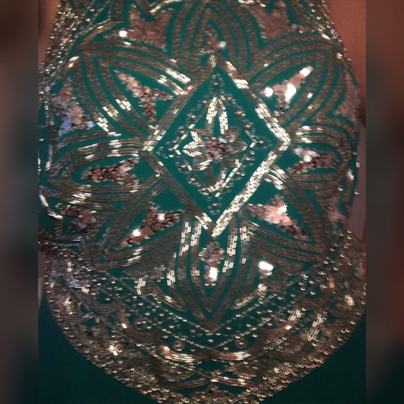 Bella Diana Formal Dress - Picture 4 of 5